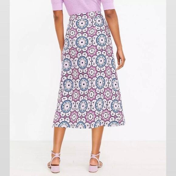 Ann Taylor LOFT Petite Side-Tie Mosaic Linen Blend Midi Wrap Skirt - Picture 7 of 9